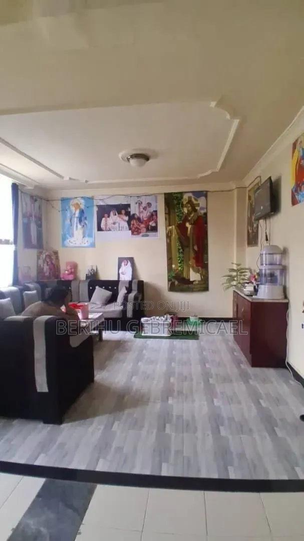 1bdrm Condo in ኣያት, Bole for sale