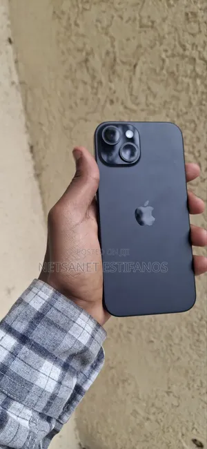 New Apple iPhone 15 128 GB Black