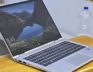 New Laptop HP EliteBook 830 G8 16GB Intel Core i5 SSD 512GB