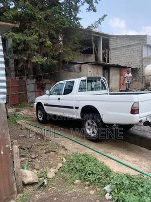 Mitsubishi L200 2004 White