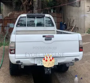 Mitsubishi L200 2004 White