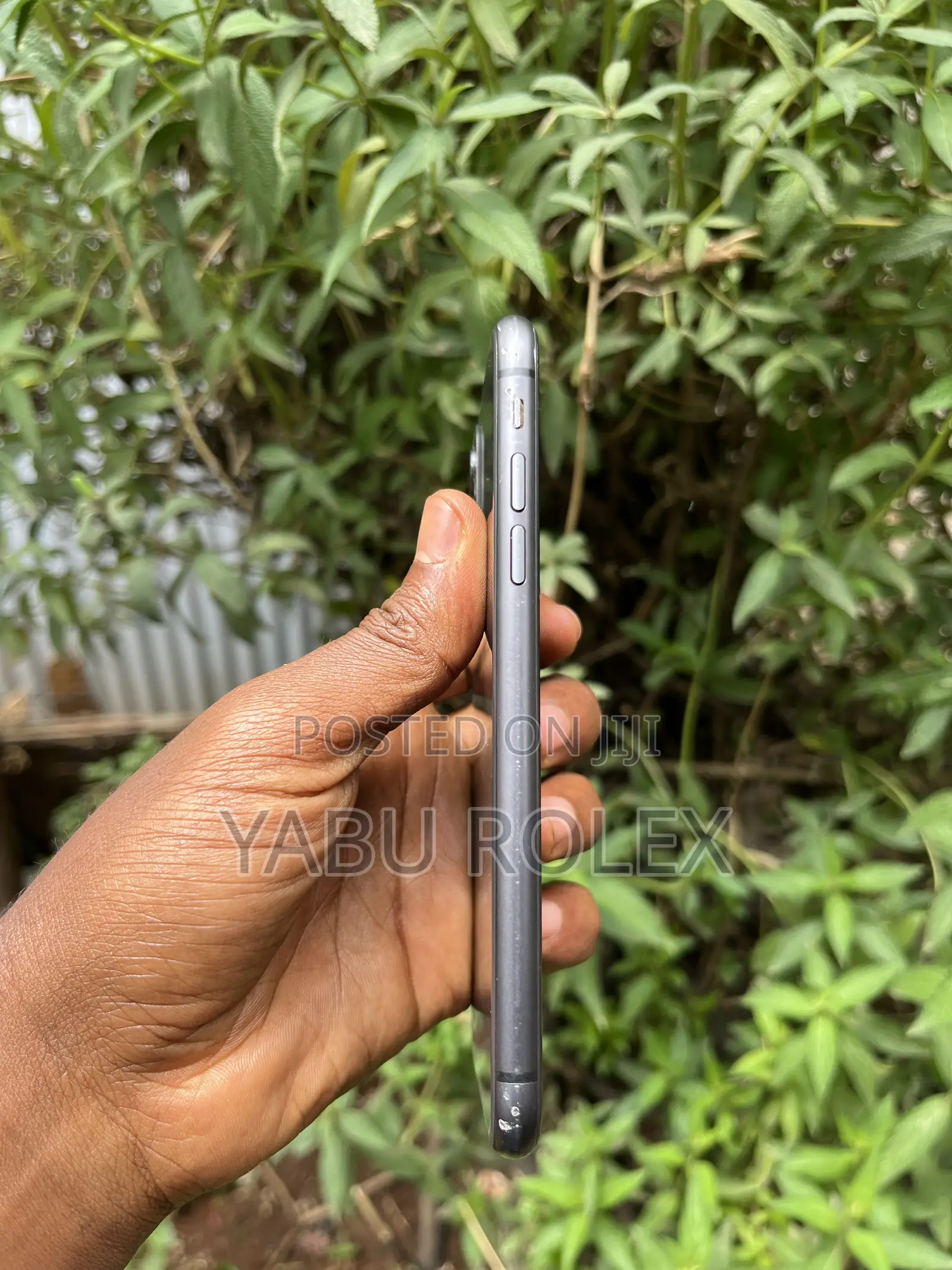 Apple iPhone 11 64 GB Gray