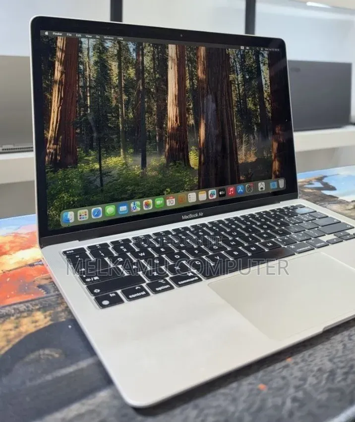 New Laptop Apple MacBook Air 2020 M1 8GB Apple M1 SSD 256GB
