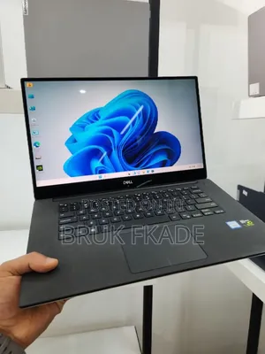 New Laptop Dell XPS 15 16GB Intel Core i7 SSD 512GB