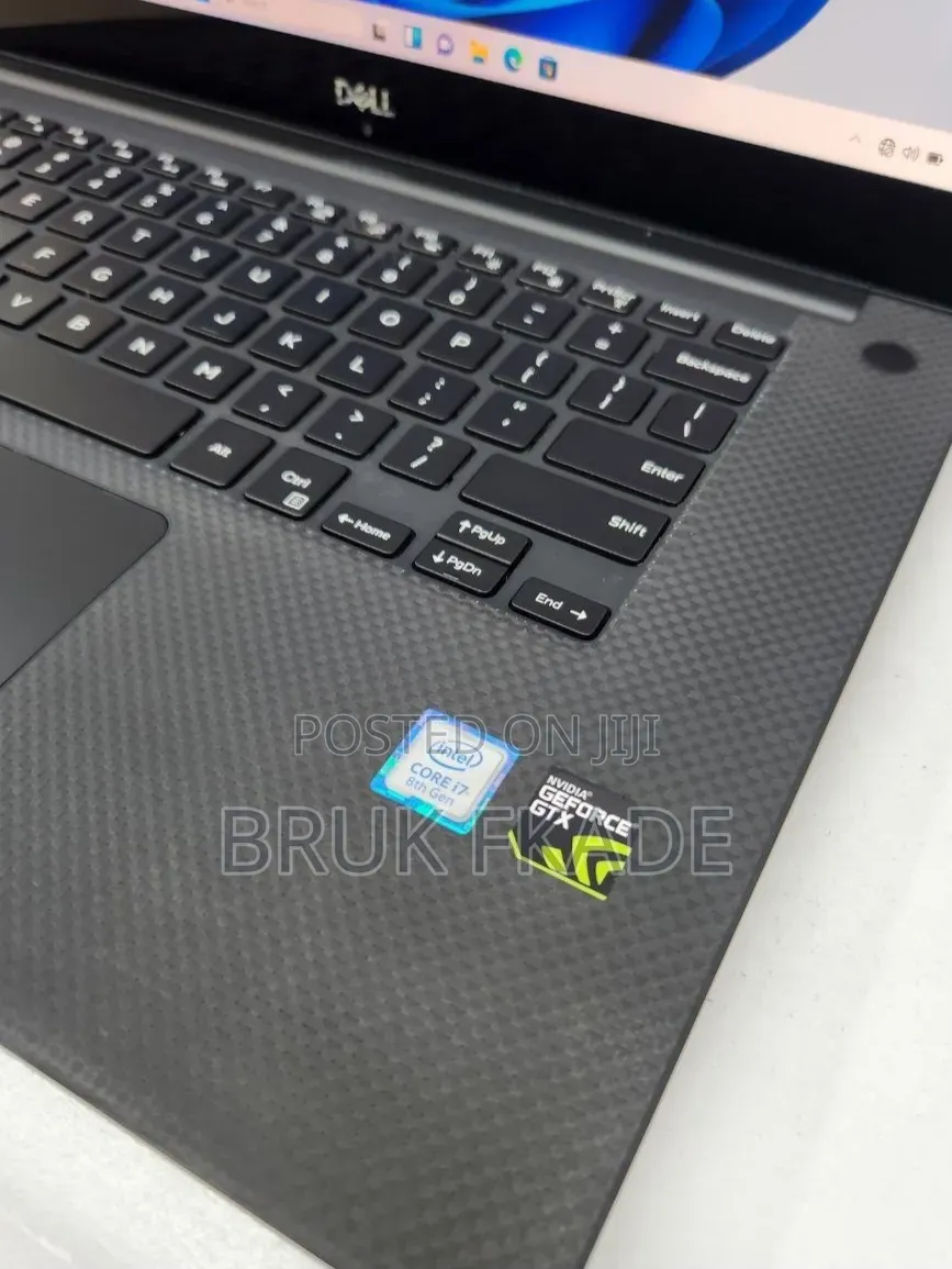 New Laptop Dell XPS 15 16GB Intel Core i7 SSD 512GB