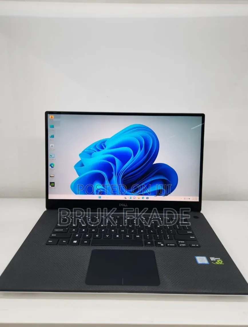 New Laptop Dell XPS 15 16GB Intel Core i7 SSD 512GB