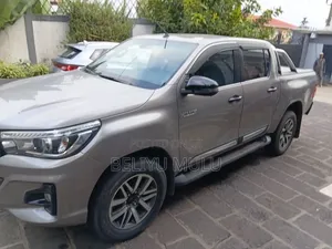 Toyota Hilux Revo Double Cab Deisel 2.4 AWD 2020 Silver