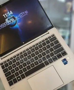 New Laptop HP ZBook Firefly 14 G10 16GB Intel Core i7 SSD 512GB