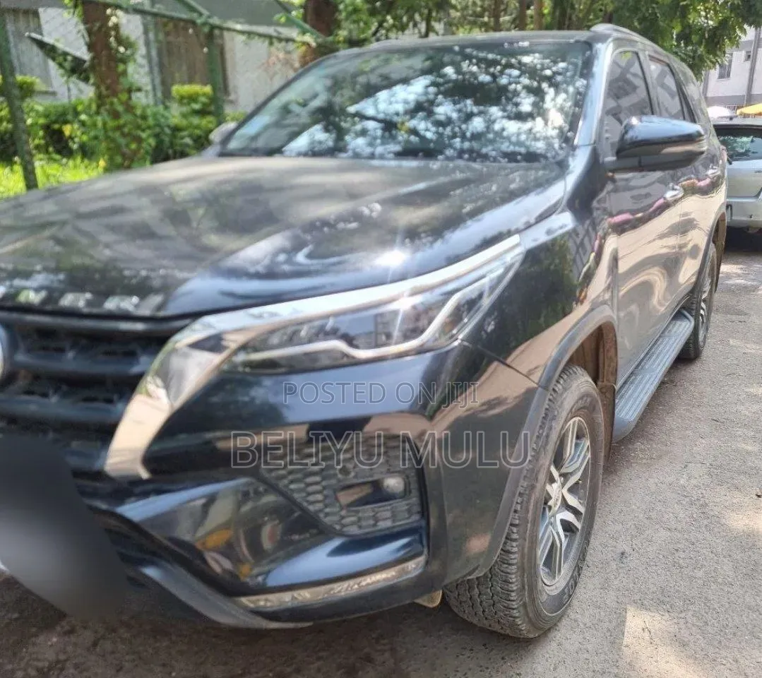 Toyota Fortuner 2.8 D AWD 2022 Black