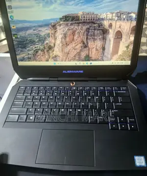 New Laptop Alienware 13 R2 16GB Intel Core i5 SSD 256GB