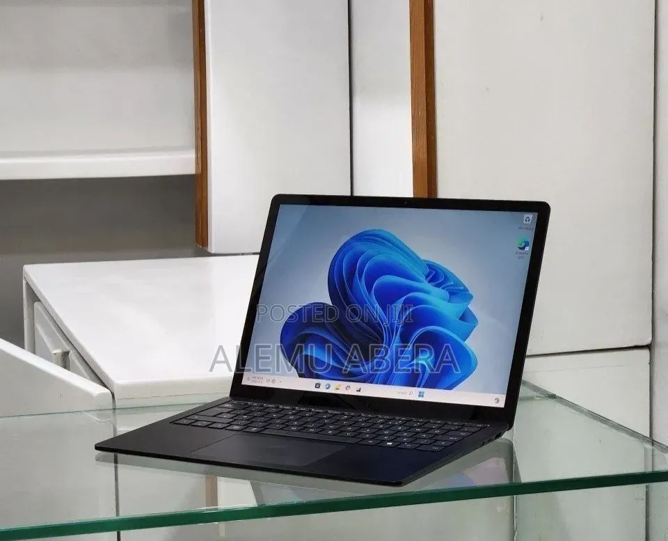 New Laptop Microsoft Surface Laptop 4 16GB Intel Core i7 SSD 512GB