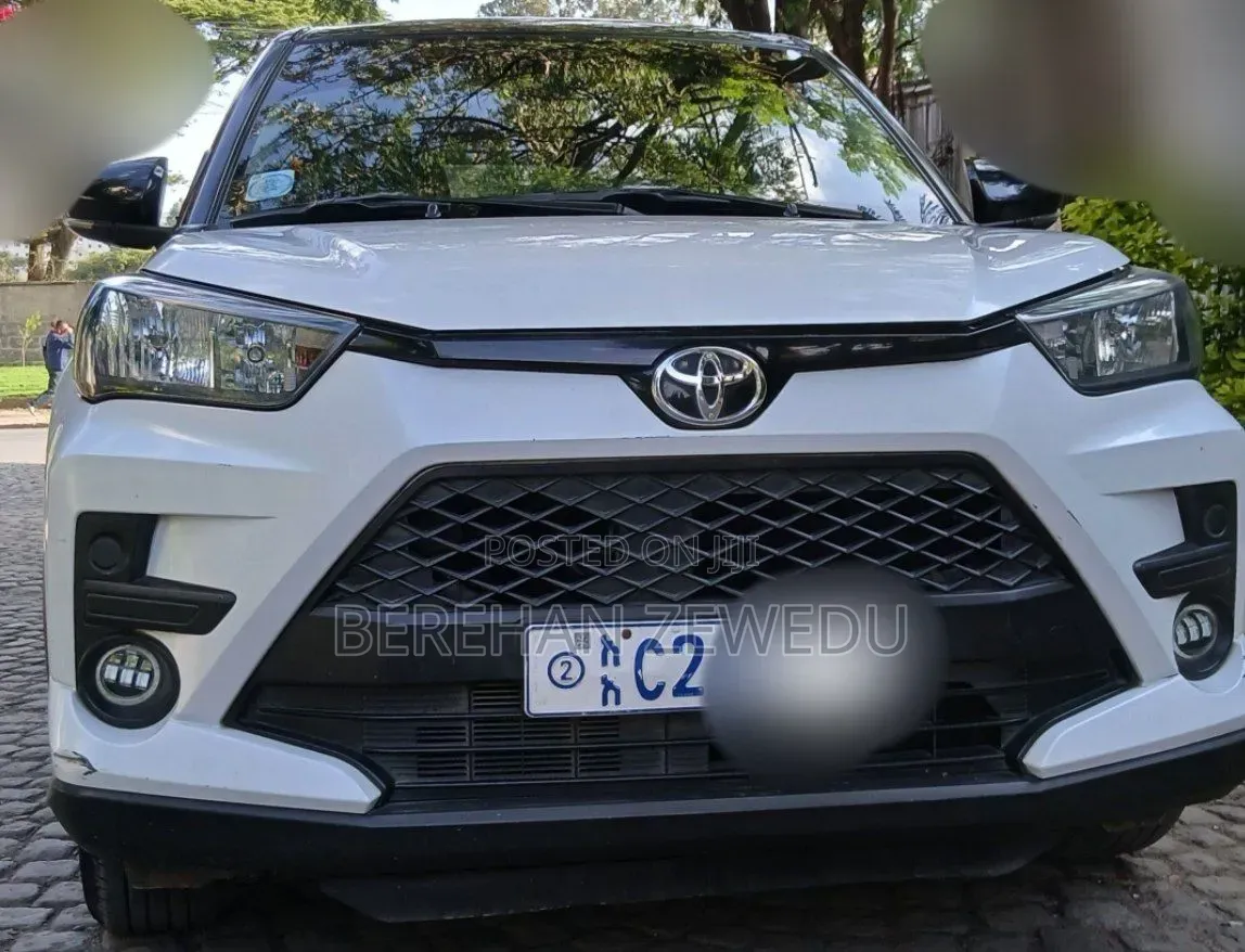 Toyota Raize 2022 White