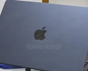 New Laptop Apple MacBook 16GB Apple M2 SSD 512GB