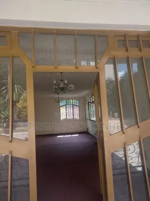 5bdrm House in አዲስ  አበባ, Lideta for sale