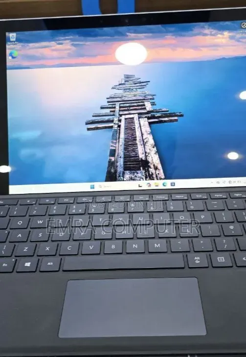 New Laptop Apple 8GB Intel Core i5 SSD 256GB