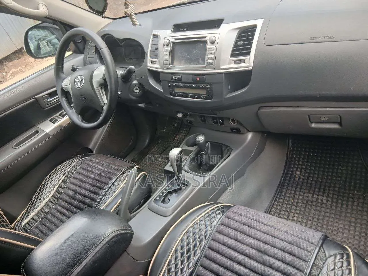 Toyota Hilux 2013 Silver