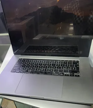 New Laptop Apple MacBook 16GB Intel Core i7 SSD 512GB