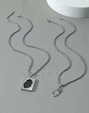 Necklaces 2pcs