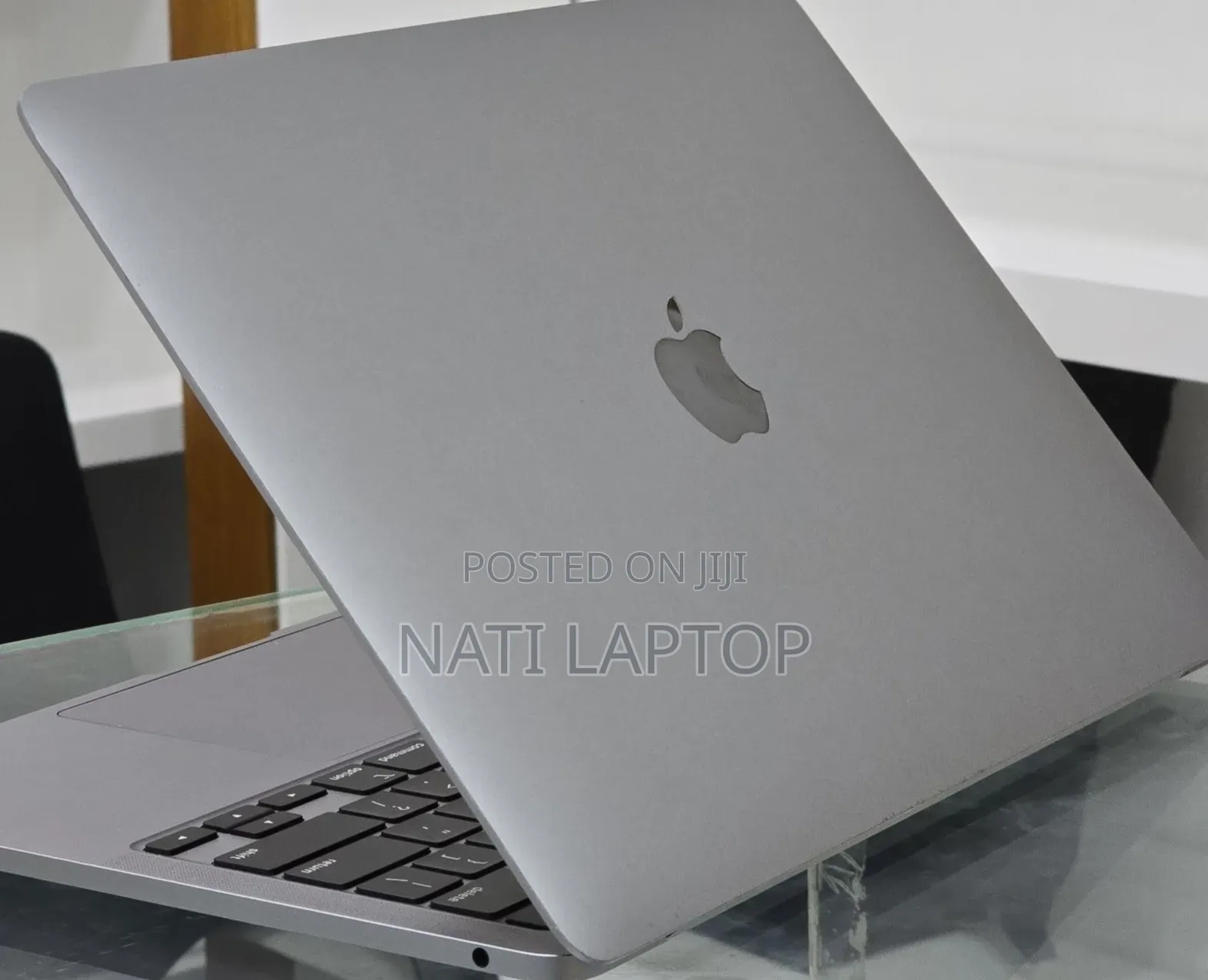 New Laptop Apple MacBook Pro 2020 M1 8GB Apple M1 Pro SSD 512GB