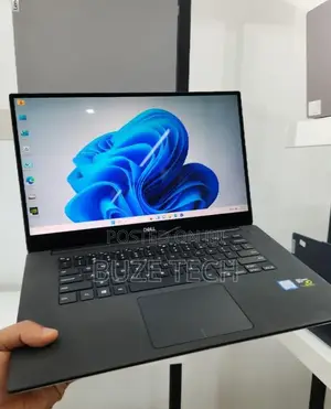 New Laptop Dell 16GB Intel Core i7 SSD 512GB