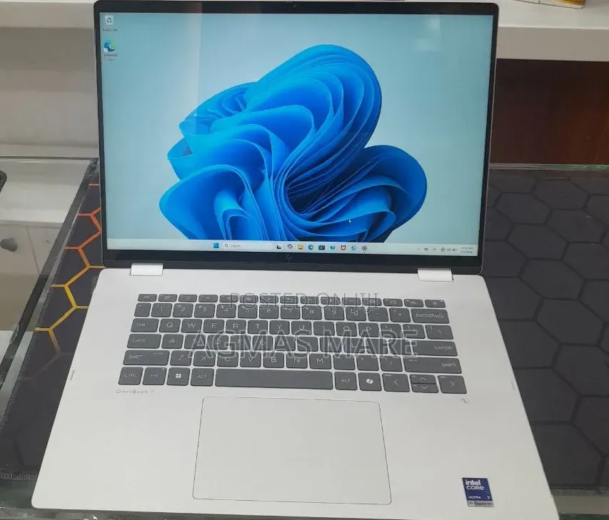 New Laptop HP OmniBook X Flip 14" 16GB Intel Core Ultra 7 SSD 1T