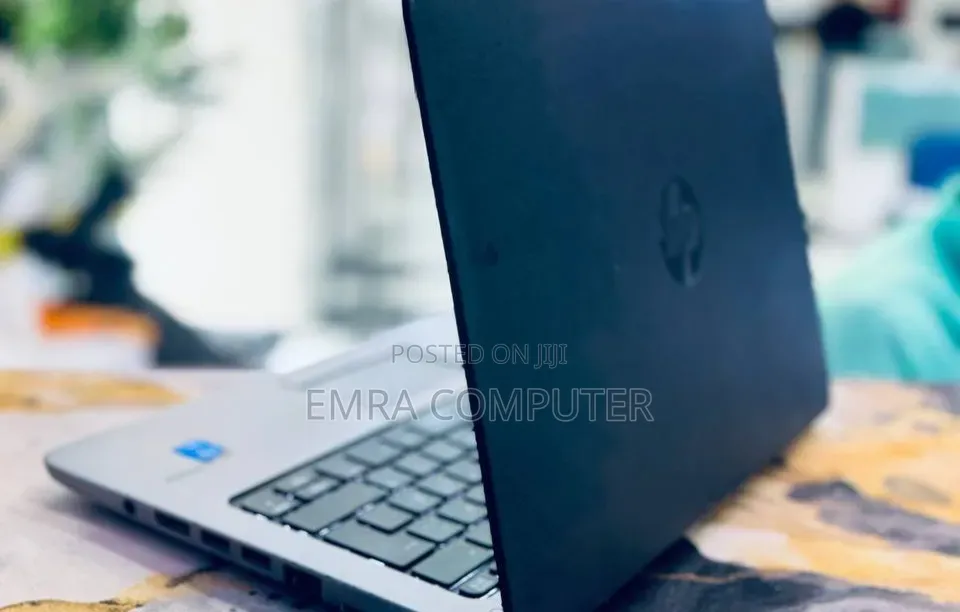 New Laptop HP EliteBook 820 G2 8GB Intel Core i5 SSD 500GB