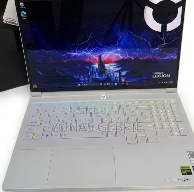 New Laptop Lenovo Legion Pro 7 32GB Intel Core Ultra 9 SSD 1T