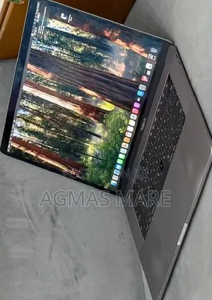 New Laptop Apple MacBook Pro 2019 32GB Intel Core i9 SSD 512GB