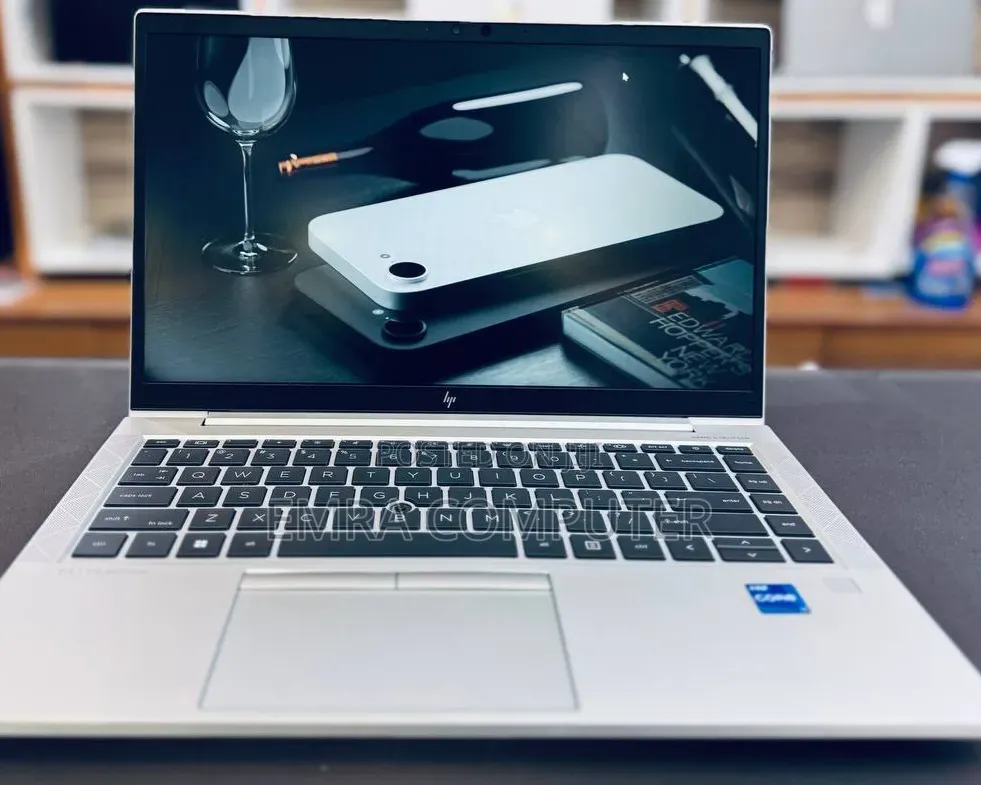 New Laptop HP EliteBook 840 G8 16GB Intel Core i7 SSD 512GB