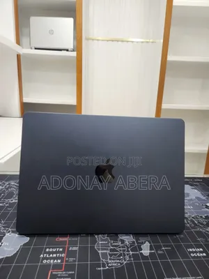 New Laptop Apple MacBook 16GB Apple M4 SSD 256GB