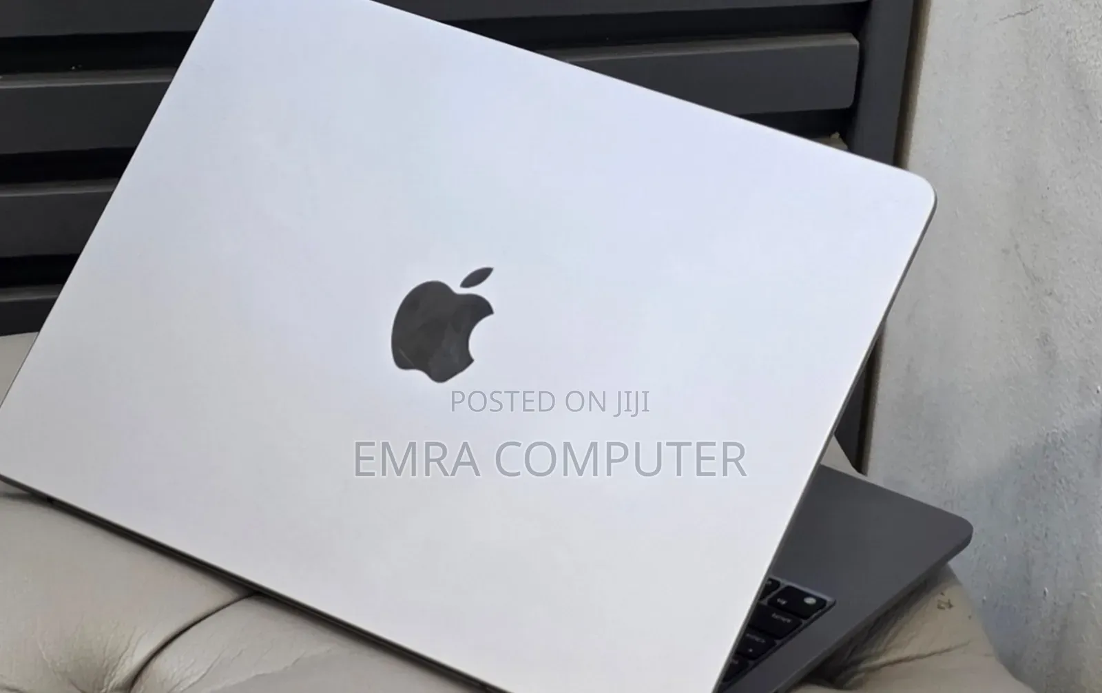 New Laptop Apple MacBook Air 2022 M2 8GB Apple M2 SSD 256GB