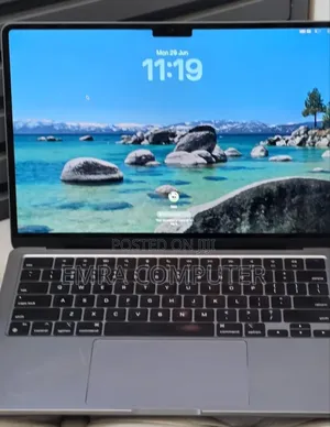 New Laptop Apple MacBook Air 2022 M2 8GB Apple M2 SSD 256GB