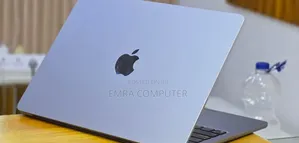 New Laptop Apple MacBook Air 2022 M2 8GB Apple M2 SSD 256GB