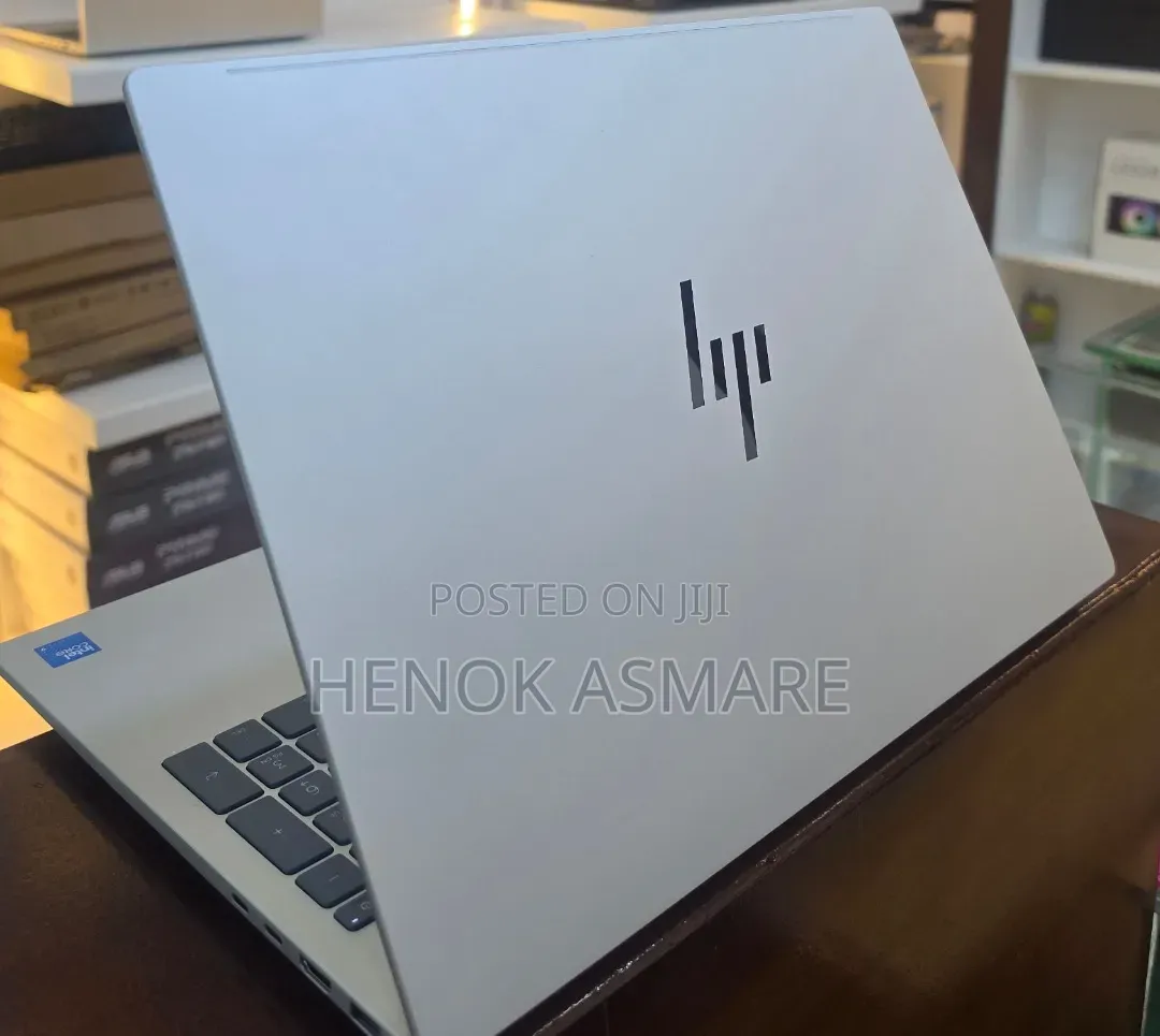 New Laptop HP OmniBook 7 16" 16GB Intel Core i9 SSD 1T