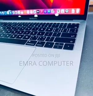 New Laptop Apple MacBook 2017 8GB Apple M3 Max SSD 256GB