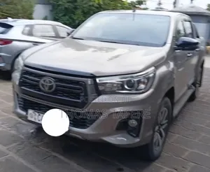 Toyota Hilux 2020 Silver