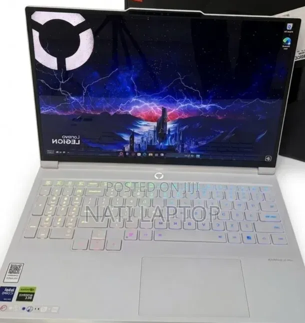 New Laptop Lenovo Legion Pro 7 32GB Intel Core Ultra 9 SSD 1T