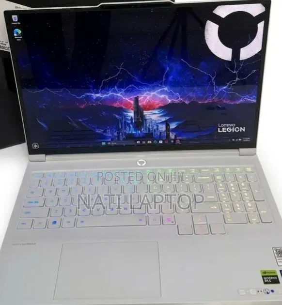 New Laptop Lenovo Legion Pro 7 32GB Intel Core Ultra 9 SSD 1T
