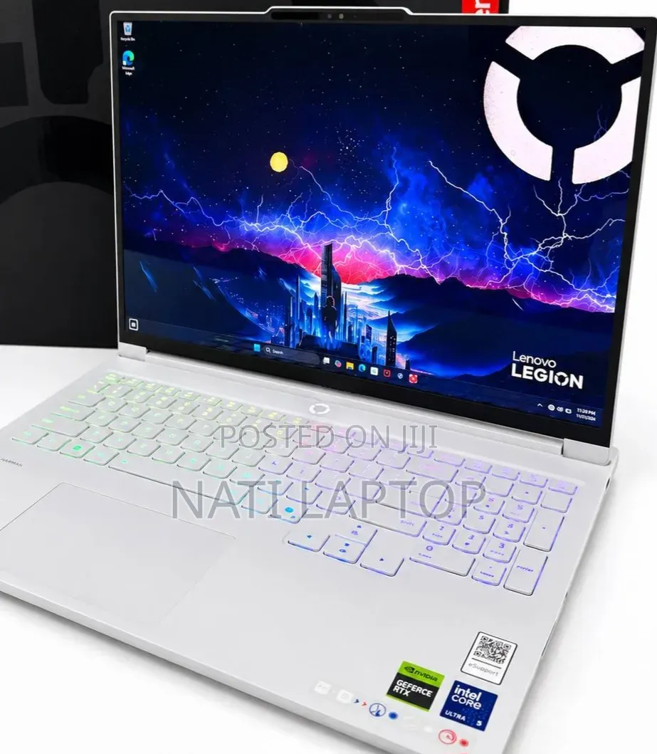 New Laptop Lenovo Legion Pro 7 32GB Intel Core Ultra 9 SSD 1T