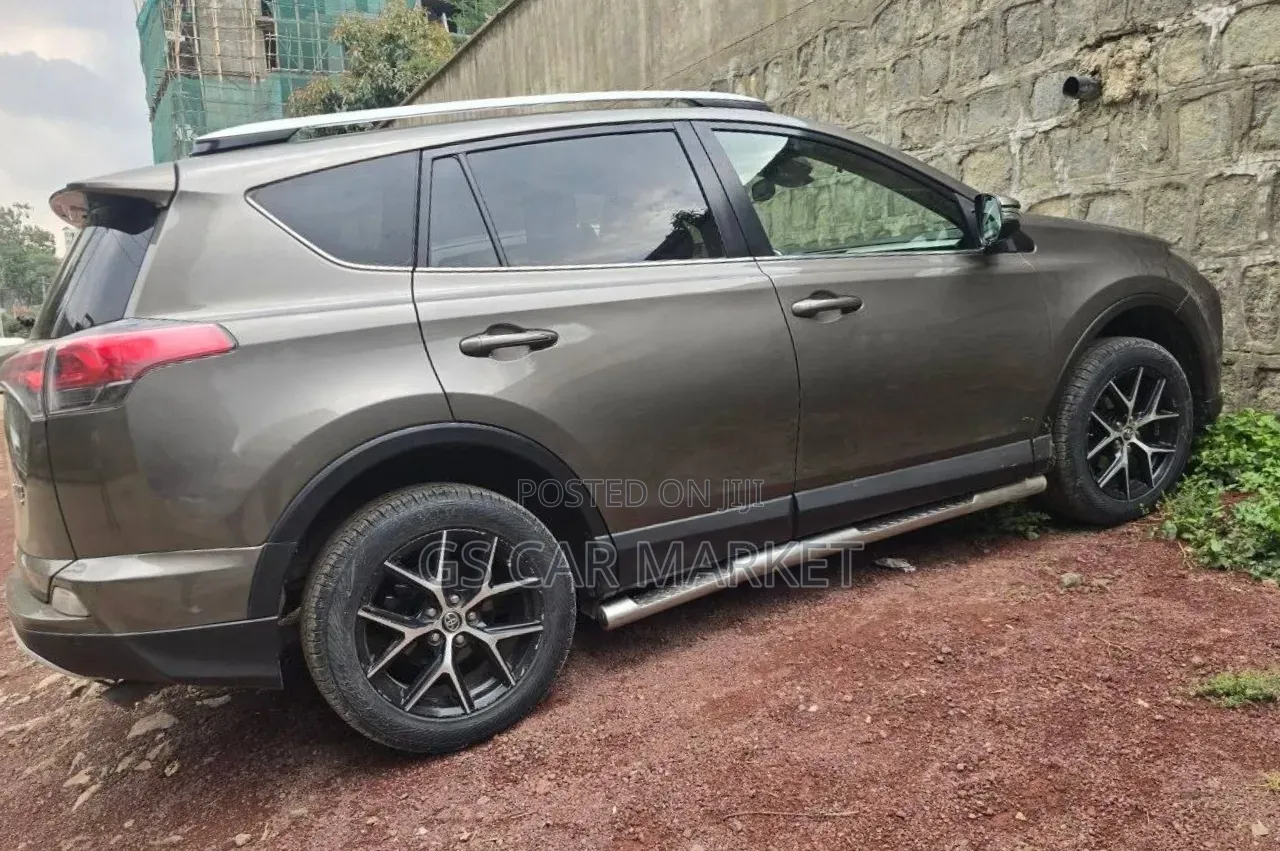 Toyota RAV4 2016 Gray