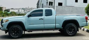 Toyota Tacoma 2020 Blue