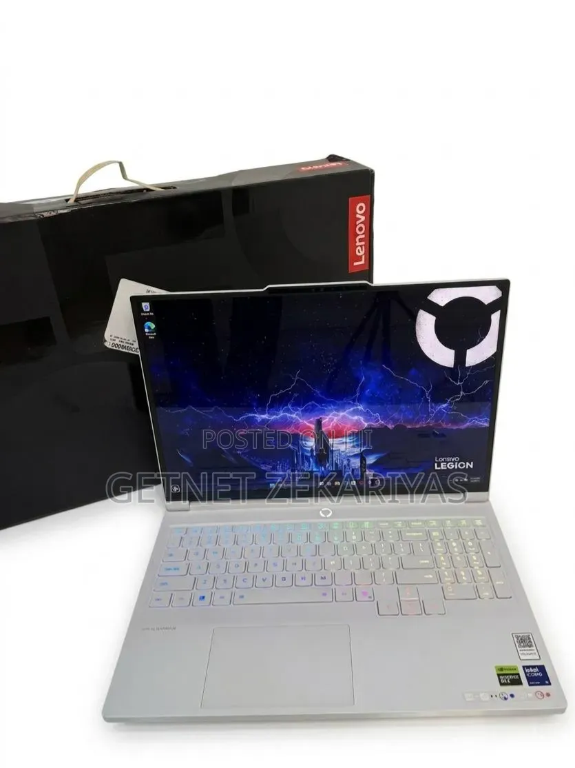 New Laptop Lenovo Legion Pro 7 32GB Intel Core Ultra 9 SSD 1T