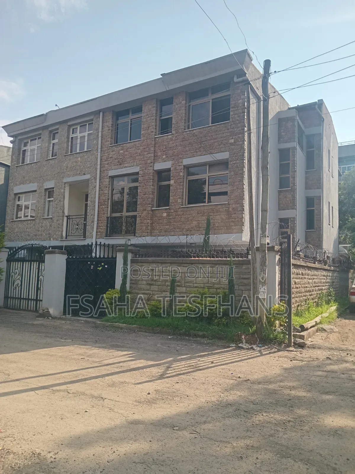 4bdrm House in G+1, Yeka for rent