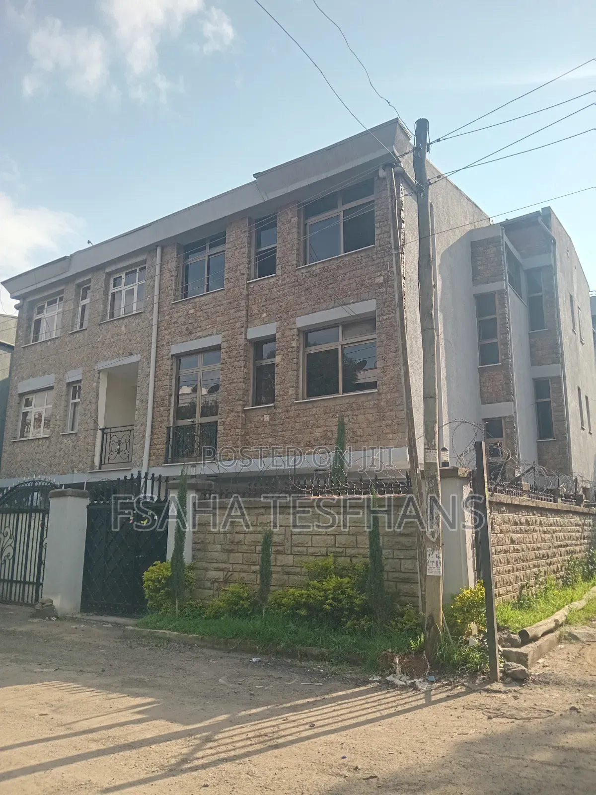 4bdrm House in G+1, Yeka for rent