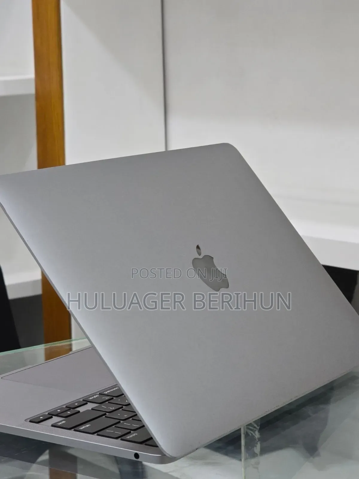 New Laptop Apple MacBook Pro 2021 M1 8GB Apple M1 SSD 512GB