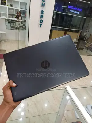 Laptop HP 250 G7 8GB Intel Core i7 HDD 1T