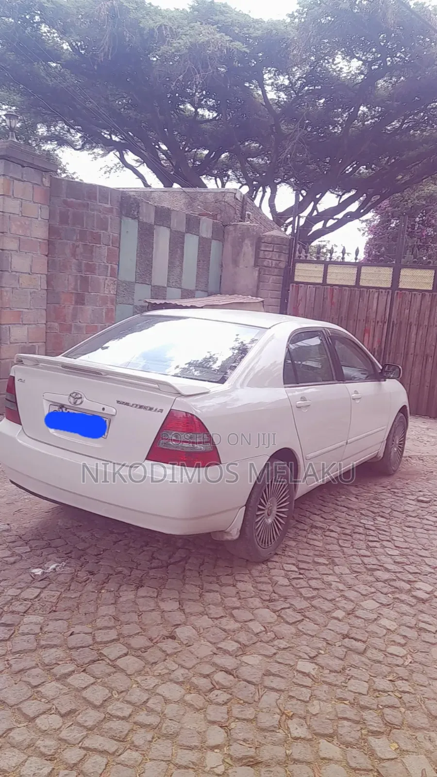 Toyota Corolla 2000 Ivory