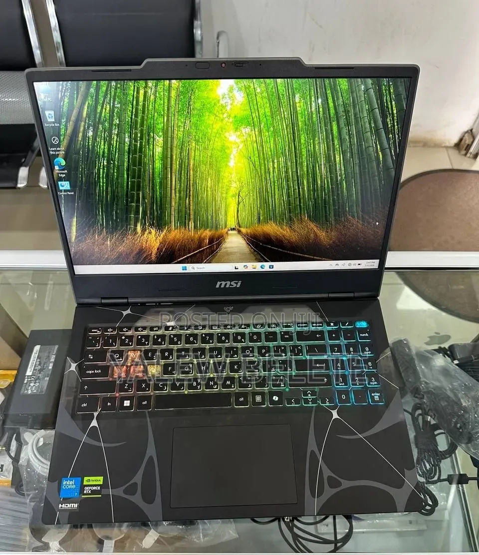 New Laptop MSI Cyborg 15 16GB Intel Core 7 SSD 512GB