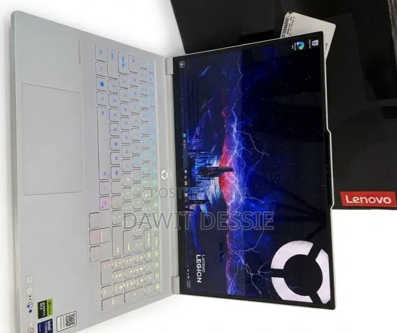 New Laptop Lenovo Lrgion 7i 32GB Intel Core Ultra 9 SSD 1T