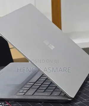New Laptop Microsoft Surface 16GB Intel Core i7 SSD 512GB